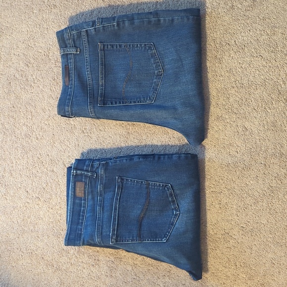 lee total freedom straight leg jeans